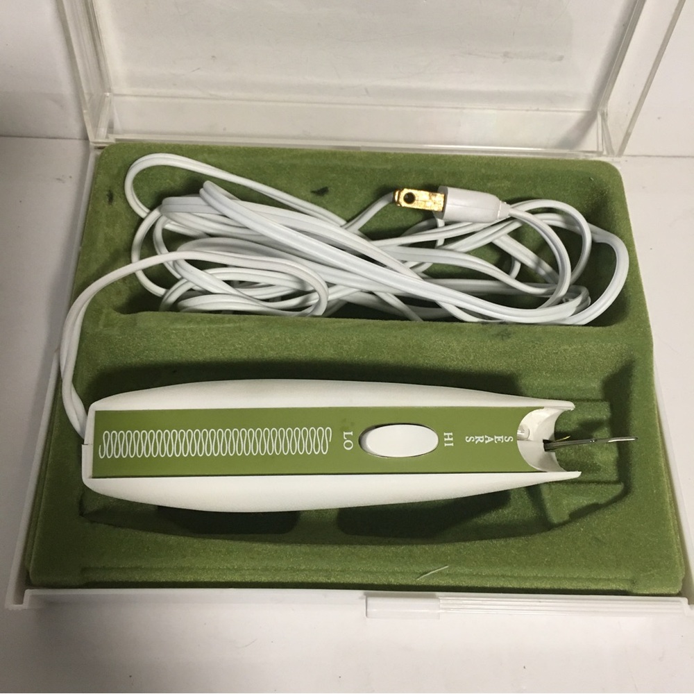 Vtg Sears Electric scissors in case 2 Speed extra long cord 114”